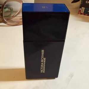 Victoria Beckham foundation drops shade 3 (fair light)